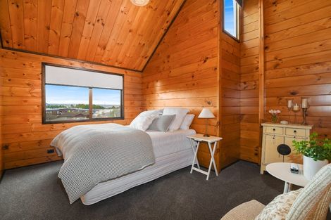 Photo of property in 2 Iles Road, Lynmore, Rotorua, 3010