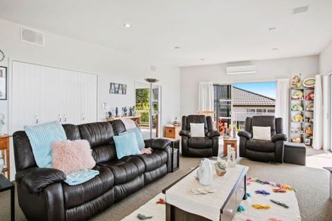 Photo of property in 31 Tohora View, Waihi Beach, 3611