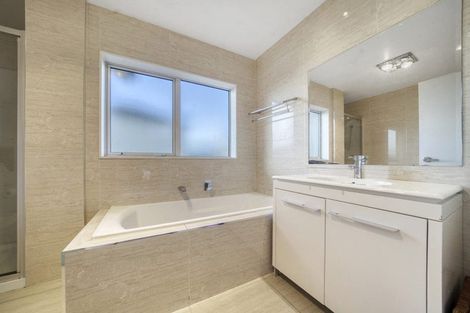 Photo of property in 62 Keri Vista Rise, Papakura, 2110