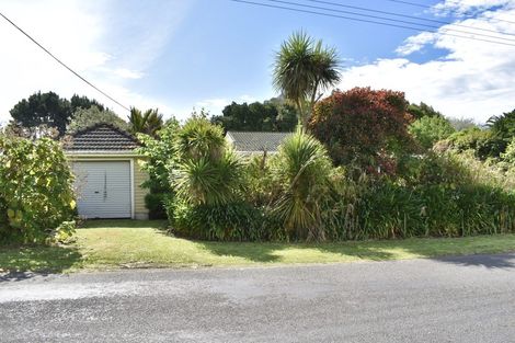 Photo of property in 32 Te Roto Road, Otaki, 5512