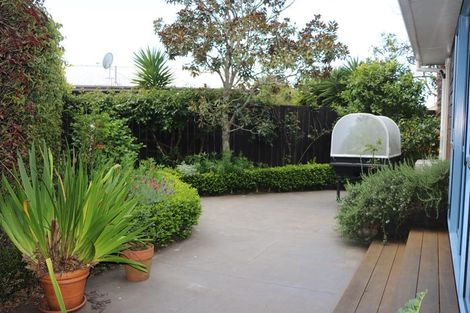 Photo of property in 3a Eden View Road, Sandringham, Auckland, 1025