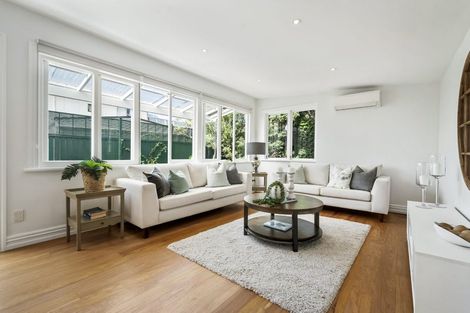 Photo of property in 24 Anne Street, Devonport, Auckland, 0624