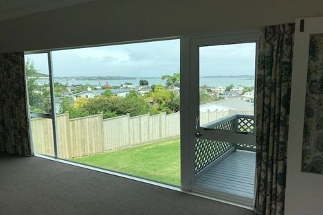 Photo of property in 11 Lynton Road, Bucklands Beach, Auckland, 2012