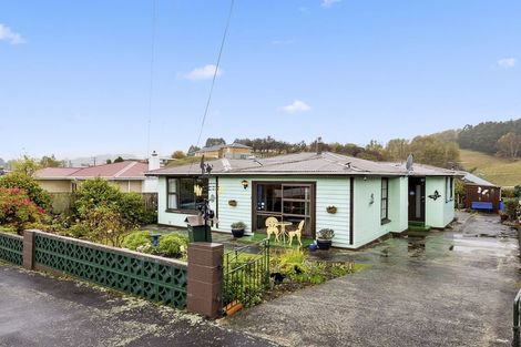 Photo of property in 18 Elwyn Crescent, Green Island, Dunedin, 9018
