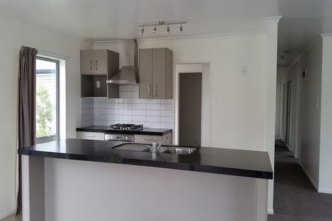 Photo of property in 75a Tabitha Crescent, Henderson, Auckland, 0612