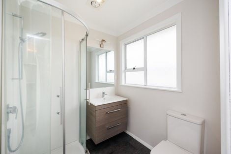 Photo of property in 4 Eton Place, Terrace End, Palmerston North, 4410