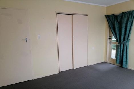 Photo of property in 72b Black Rock Road, Newlands, Wellington, 6037