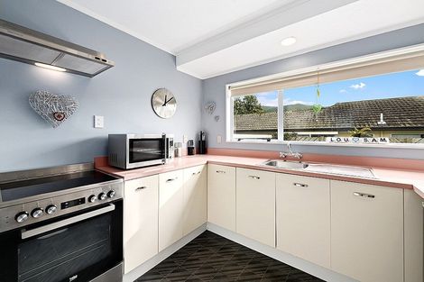 Photo of property in 22 Memphis Grove, Totara Park, Upper Hutt, 5018