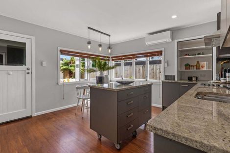 Photo of property in 521a Devonport Road, Tauranga South, Tauranga, 3112