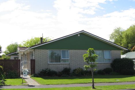 Photo of property in 12 Strachan Place, Rangiora, 7400