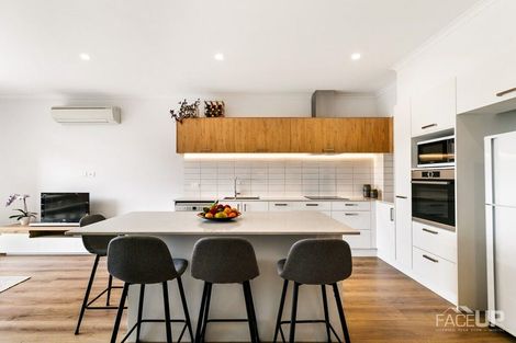 Photo of property in 7 Hudson Bay Road, Hobsonville, Auckland, 0616