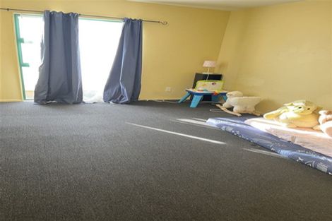 Photo of property in 59j Astley Avenue, New Lynn, Auckland, 0600