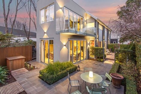 Photo of property in 93 Merivale Lane, Merivale, Christchurch, 8014