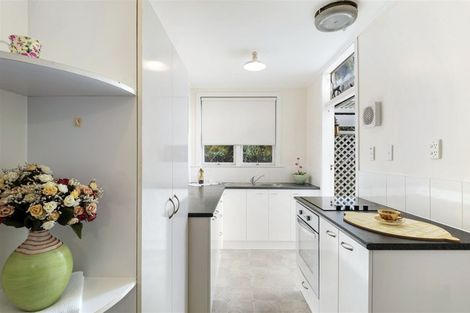 Photo of property in 145 Ocean View Road, Hillcrest, Auckland, 0627