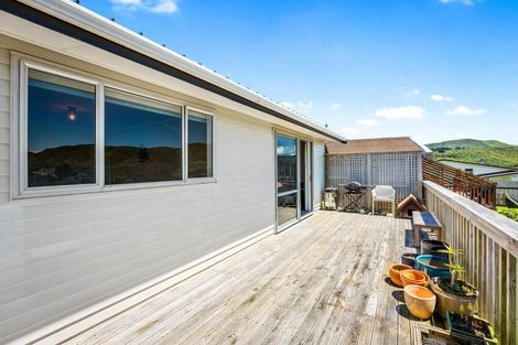 Photo of property in 18 Greenwich Grove, Stokes Valley, Lower Hutt, 5019