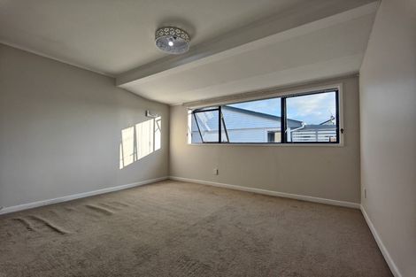Photo of property in 2 Mellons Bay Road, Howick, Auckland, 2014