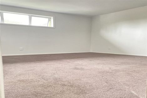 Photo of property in 21 Dundale Avenue, Blockhouse Bay, Auckland, 0600