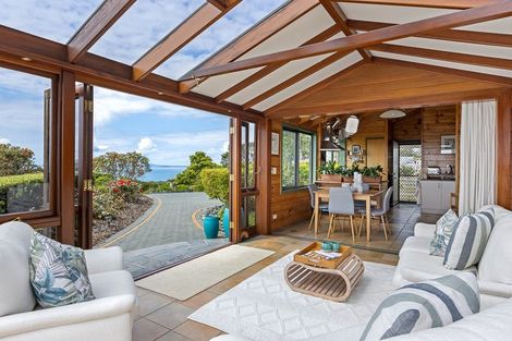 Photo of property in 70 Ngarewa Drive, Mahurangi West, Warkworth, 0983