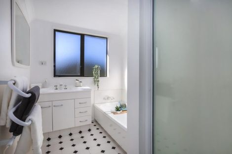 Photo of property in 8 Carvel Lane, Whitby, Porirua, 5024