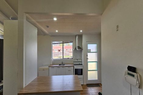 Photo of property in 2 Tuna Place, Manurewa, Auckland, 2102