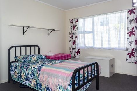 Photo of property in 2/353 Saint Aubyn, Moturoa, New Plymouth, 4310