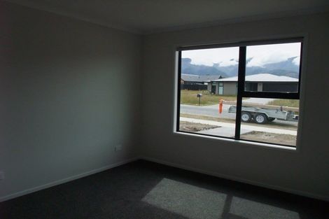 Photo of property in 4 Brewster Crescent, Lake Hawea, Wanaka, 9382