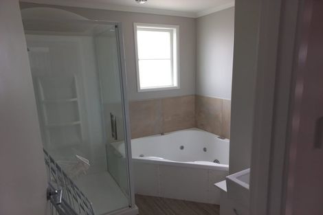 Photo of property in 571a Queen Street East, Levin, 5510