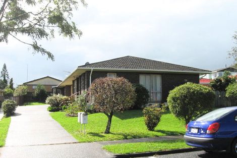 Photo of property in 1/4 Ballater Place, Highland Park, Auckland, 2010