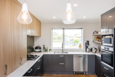 Photo of property in 112a Roberts Line, Kelvin Grove, Palmerston North, 4414