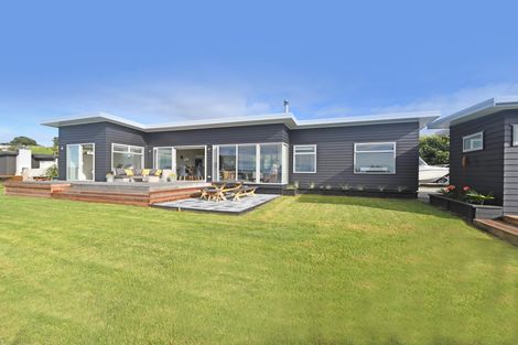 Photo of property in 22 Wonderview Road, Leigh, 0985