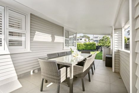 Photo of property in 78 Alexander Street, Cockle Bay, Auckland, 2014