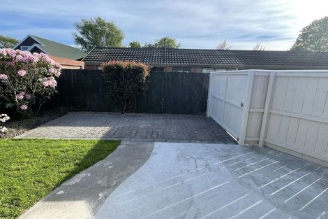 Photo of property in 2/23 Withells Road, Avonhead, Christchurch, 8042