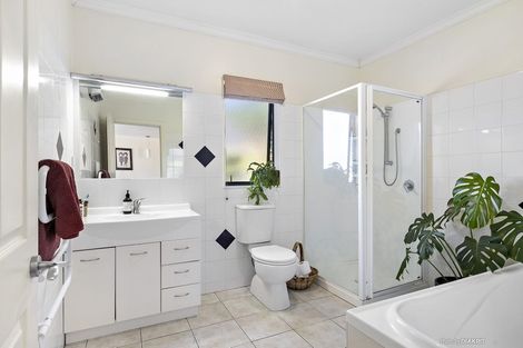 Photo of property in 31 Futuna Close, Karori, Wellington, 6012