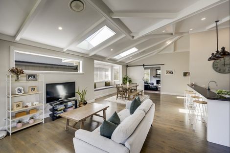 Photo of property in 22 Taruna Place, Havelock North, 4130