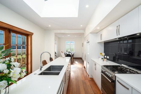 Photo of property in 9 Wavell Street, Karori, Wellington, 6012