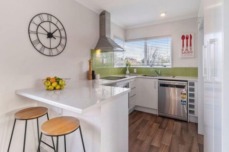 Photo of property in 1/3 Helga Crescent, Te Atatu Peninsula, Auckland, 0610