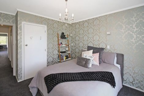 Photo of property in 409 Mangorei Road, Merrilands, New Plymouth, 4312