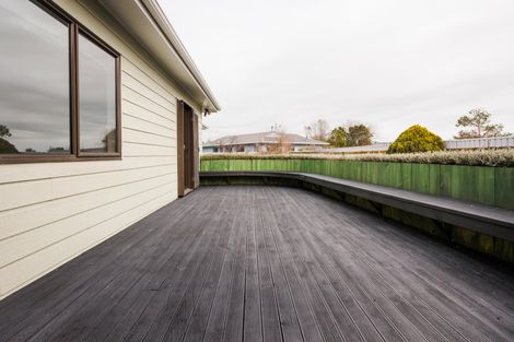 Photo of property in 26 Peppertree Glade, Kelvin Grove, Palmerston North, 4414