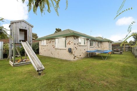 Photo of property in 18 Ranch Place, Pukekohe, 2120