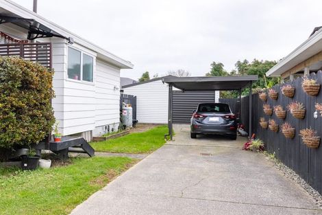 Photo of property in 2/17 Trimdon Street, Randwick Park, Auckland, 2105