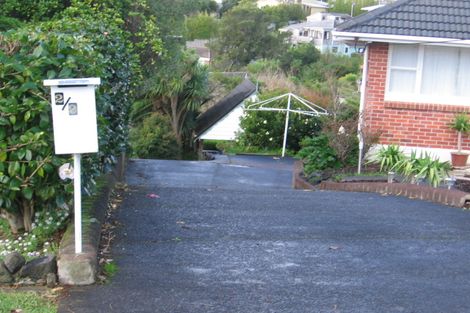 Photo of property in 2/2 Elizabeth Place, Mairangi Bay, Auckland, 0630