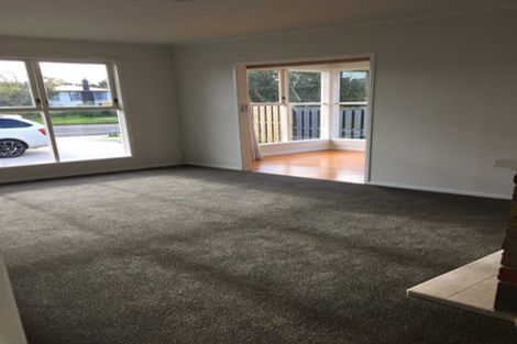 Photo of property in 44 Gossamer Drive, Pakuranga Heights, Auckland, 2010