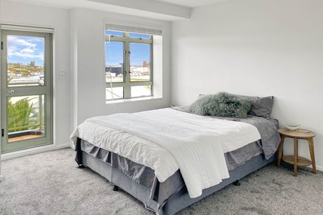 Photo of property in Highgate Towers, 5e/8 Howe Street, Freemans Bay, Auckland, 1011