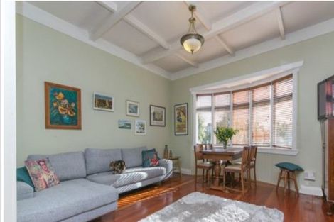 Photo of property in 7a Wattle Street, New Lynn, Auckland, 0600