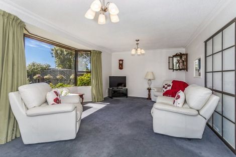 Photo of property in 40 Karnak Crescent, Russley, Christchurch, 8042