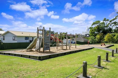 Photo of property in 37 Martin Jugum Lane, Ranui, Auckland, 0612