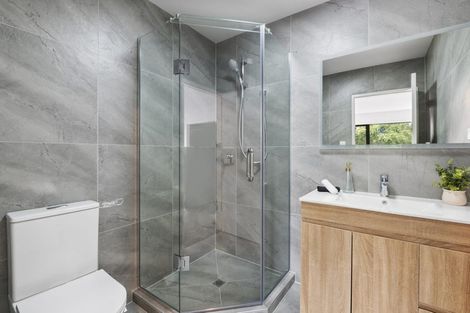 Photo of property in 4/205 Sunnynook Road, Wairau Valley, Auckland, 0627