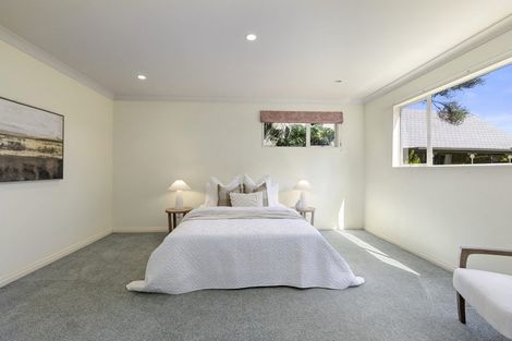 Photo of property in 233a Whites Line East, Waiwhetu, Lower Hutt, 5010