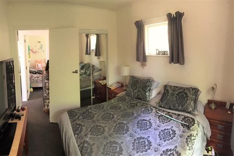 Photo of property in 11 Merchant Avenue, Te Atatu South, Auckland, 0610