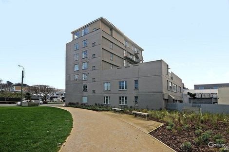 Photo of property in Grandstand Apartments, 37/80 Kent Terrace, Mount Victoria, Wellington, 6011